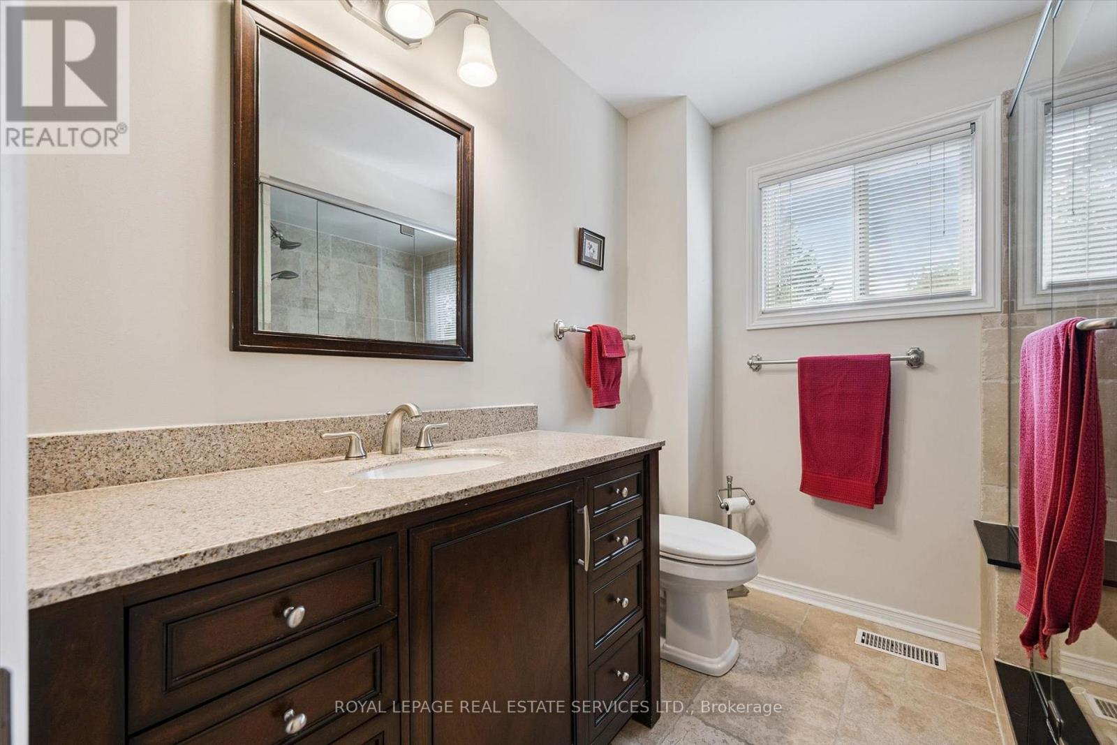 200 All Saints Crescent, Oakville, ON photo 28