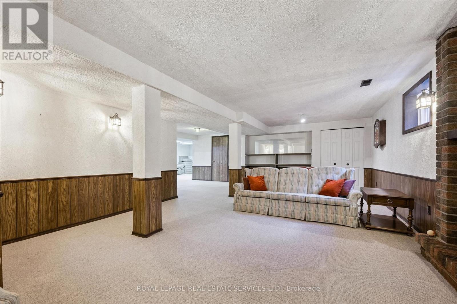200 ALL SAINTS CRESCENT - 39