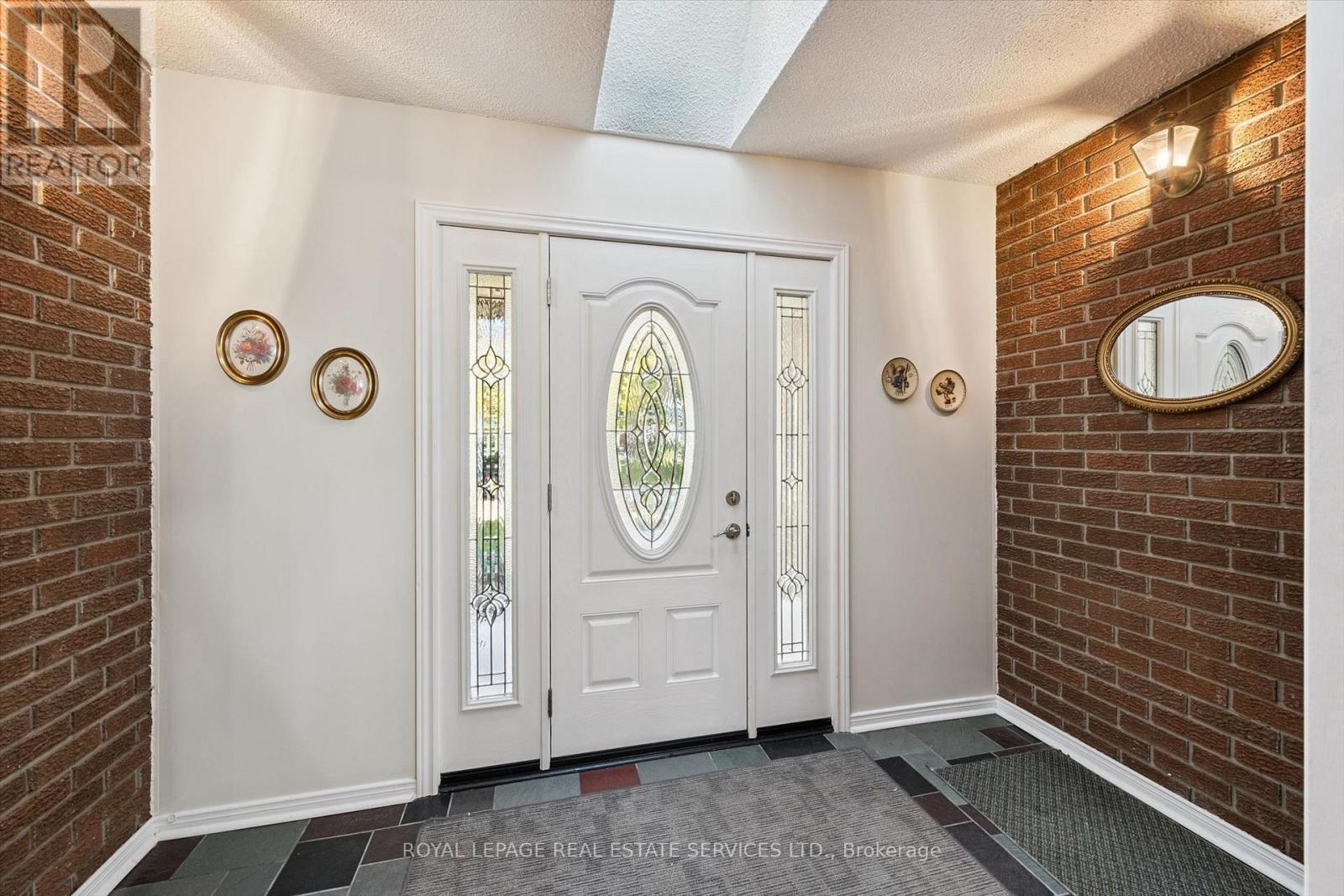 200 All Saints Crescent, Oakville, ON photo 6