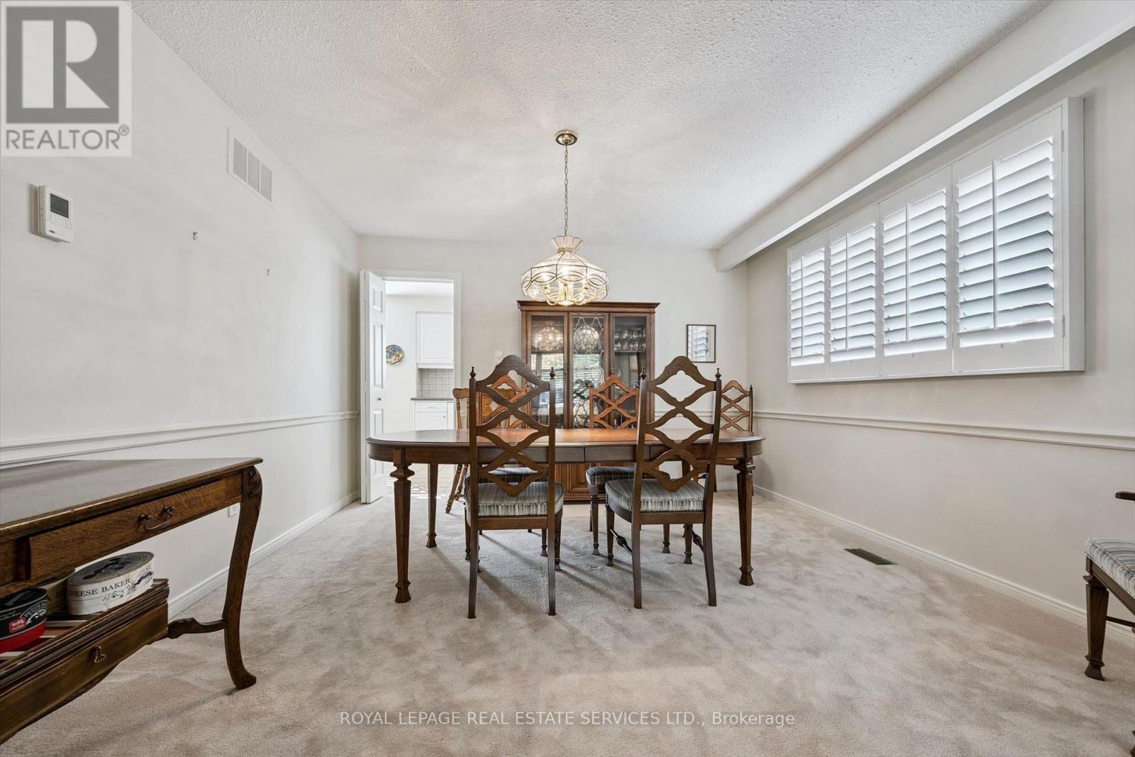 200 All Saints Crescent, Oakville, ON photo 9