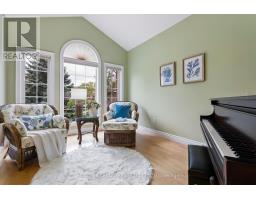 Eating area - 2547 Morrison Avenue, Mississauga, ON L5C3J6 Photo 6