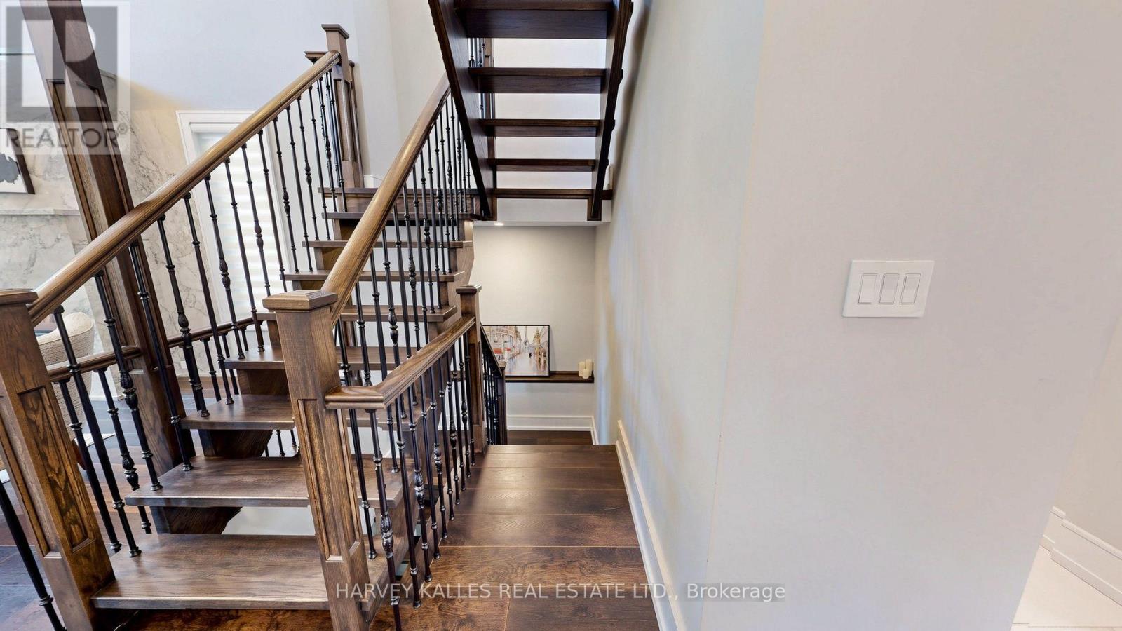 529 Pineland Avenue, Oakville, ON photo 39