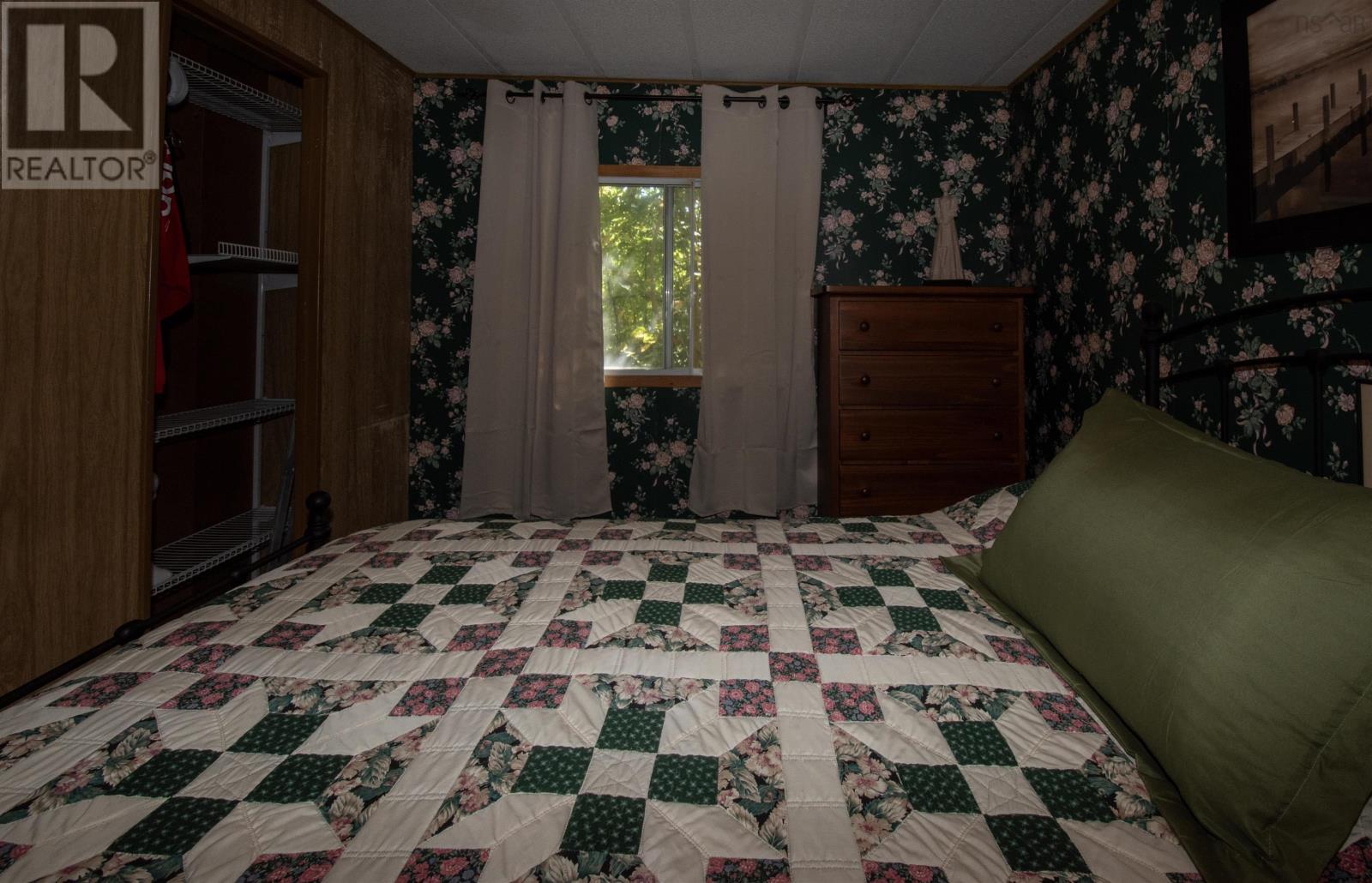 Photo 13 of 21