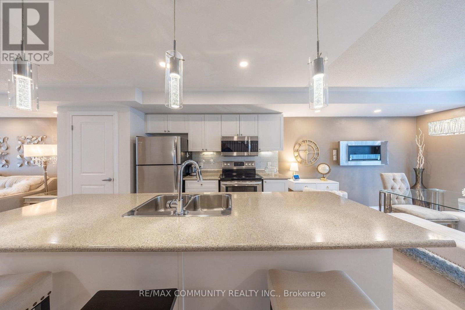 128- 2500 Hill Rise Court, Oshawa, ON photo 6