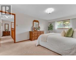 8 Blue Spruce Court, Kitchener, ON N2N1L1 Photo 18