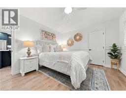 Foyer - 915 Tanager Avenue, Burlington, ON L7T2Y1 Photo 15