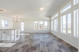52 Prairie Oak Drive, Mitchell, MB R5G2X5 Photo 8