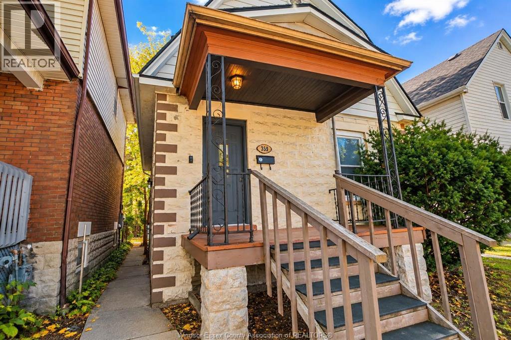 359 MCEWAN AVENUE, Windsor