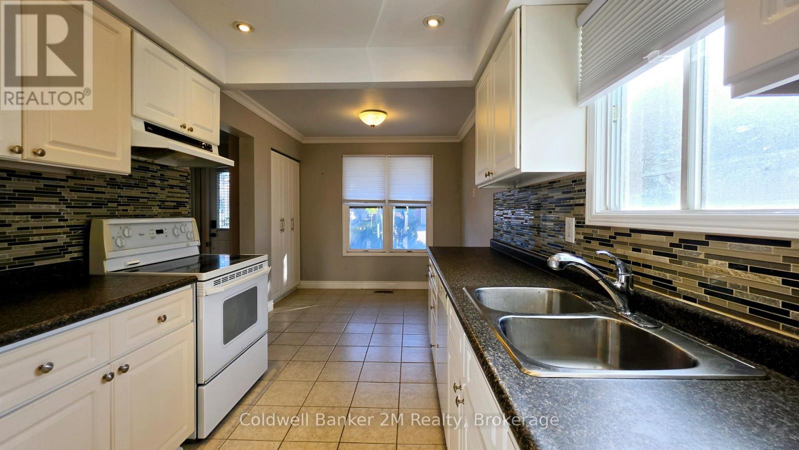 852 Attersley Drive, Oshawa, ON photo 11