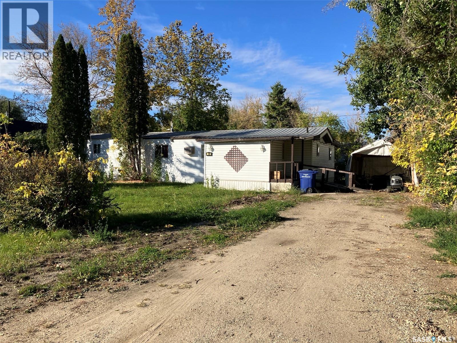 407 Railway AVENUE