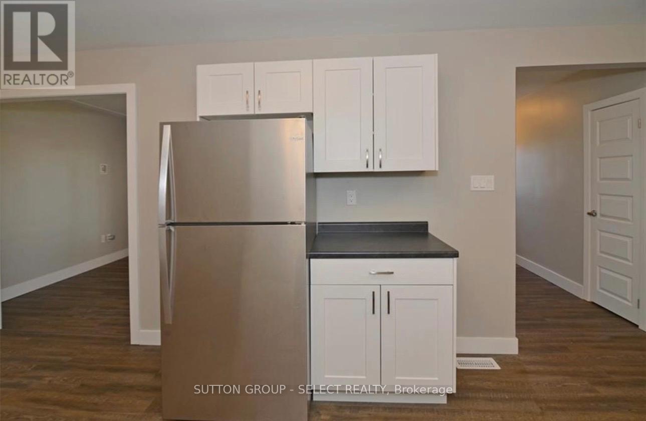 103 Westbury photo 3