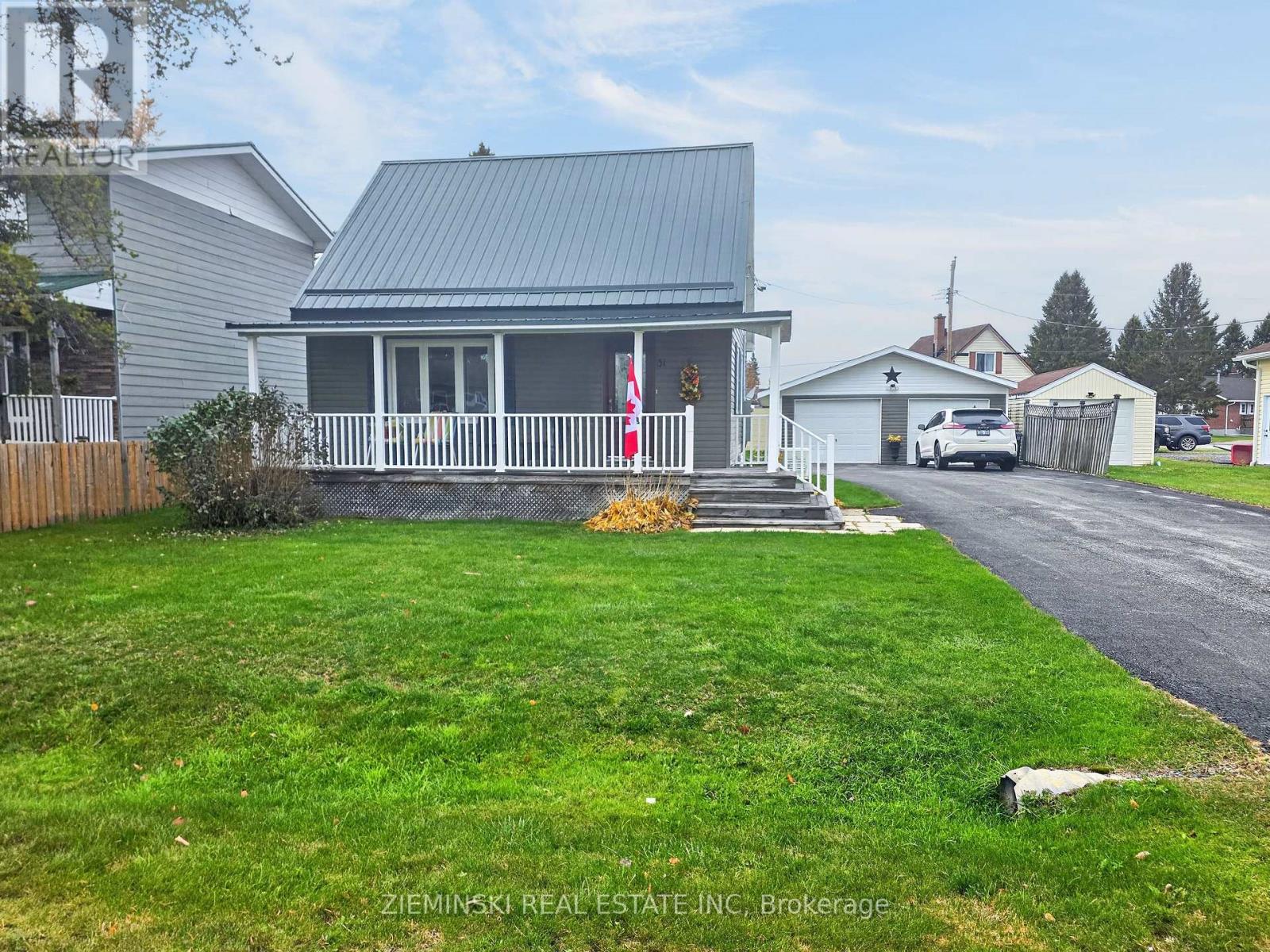 Property for sale at 31 QUINN CRESCENT