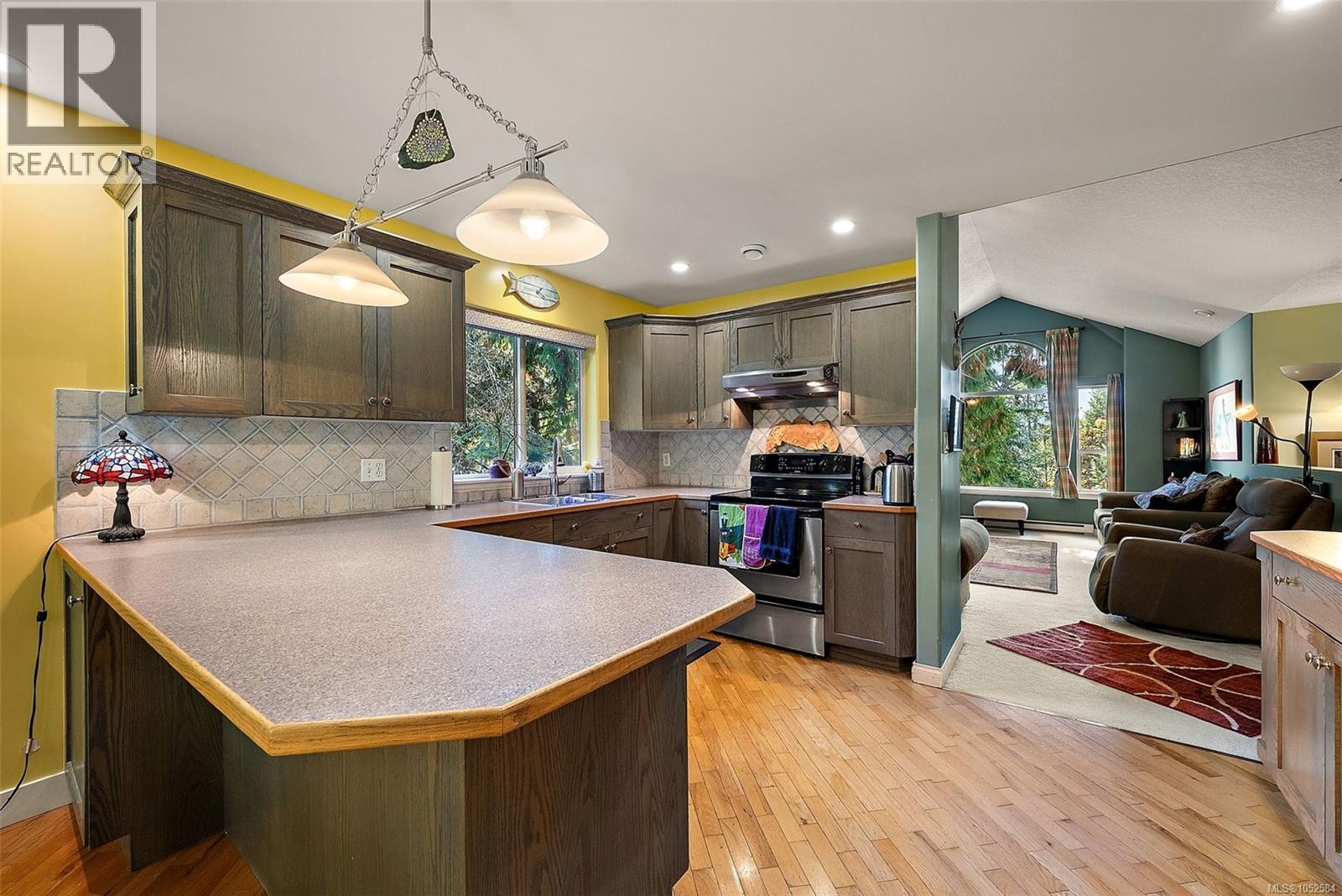  1910 Swartz Bay Road, North Saanich