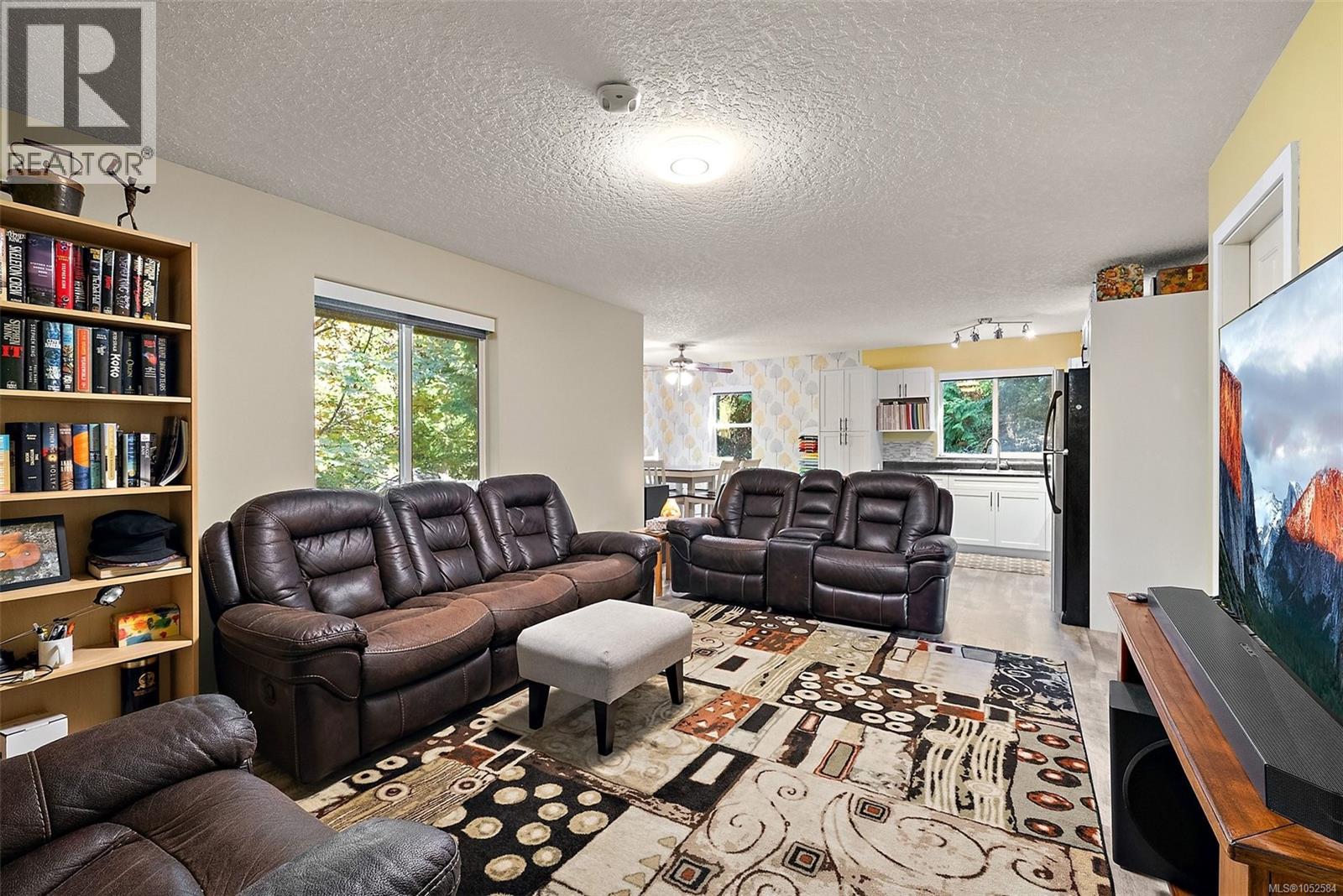  1910 Swartz Bay Road, North Saanich