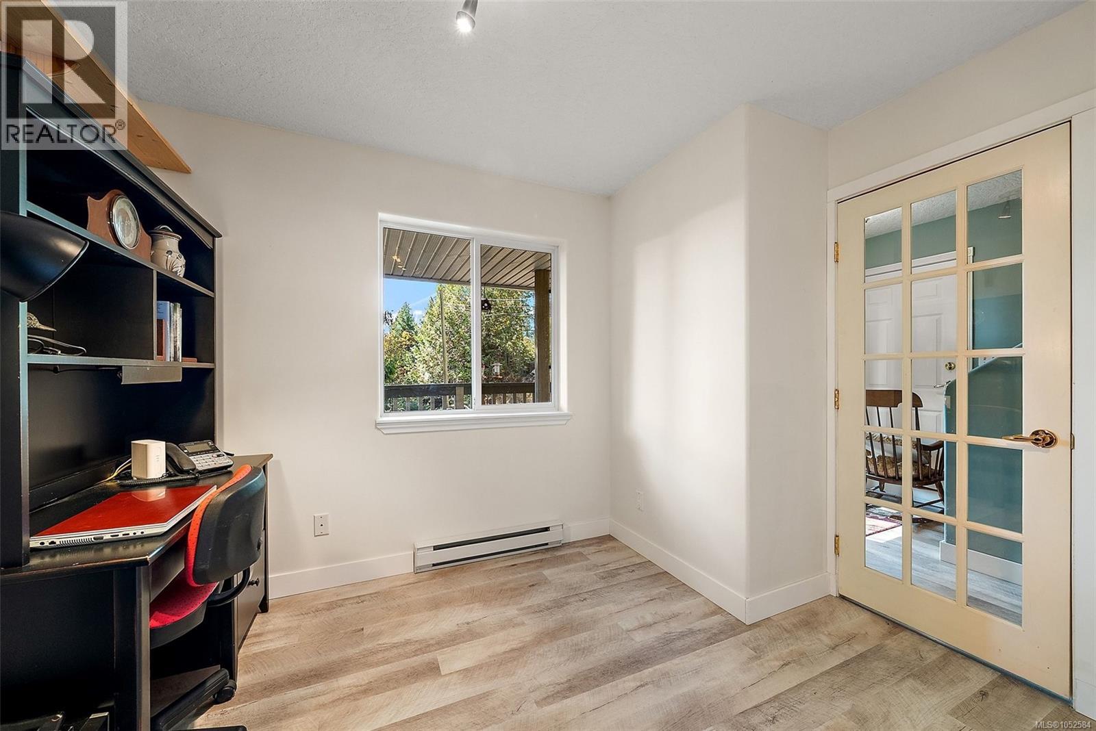  1910 Swartz Bay Road, North Saanich
