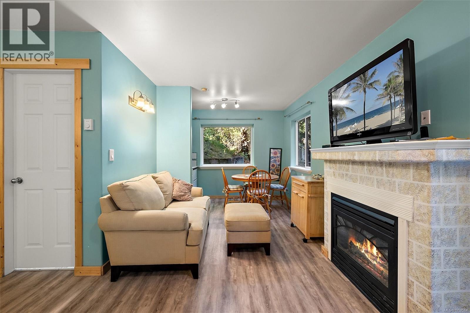  1910 Swartz Bay Road, North Saanich