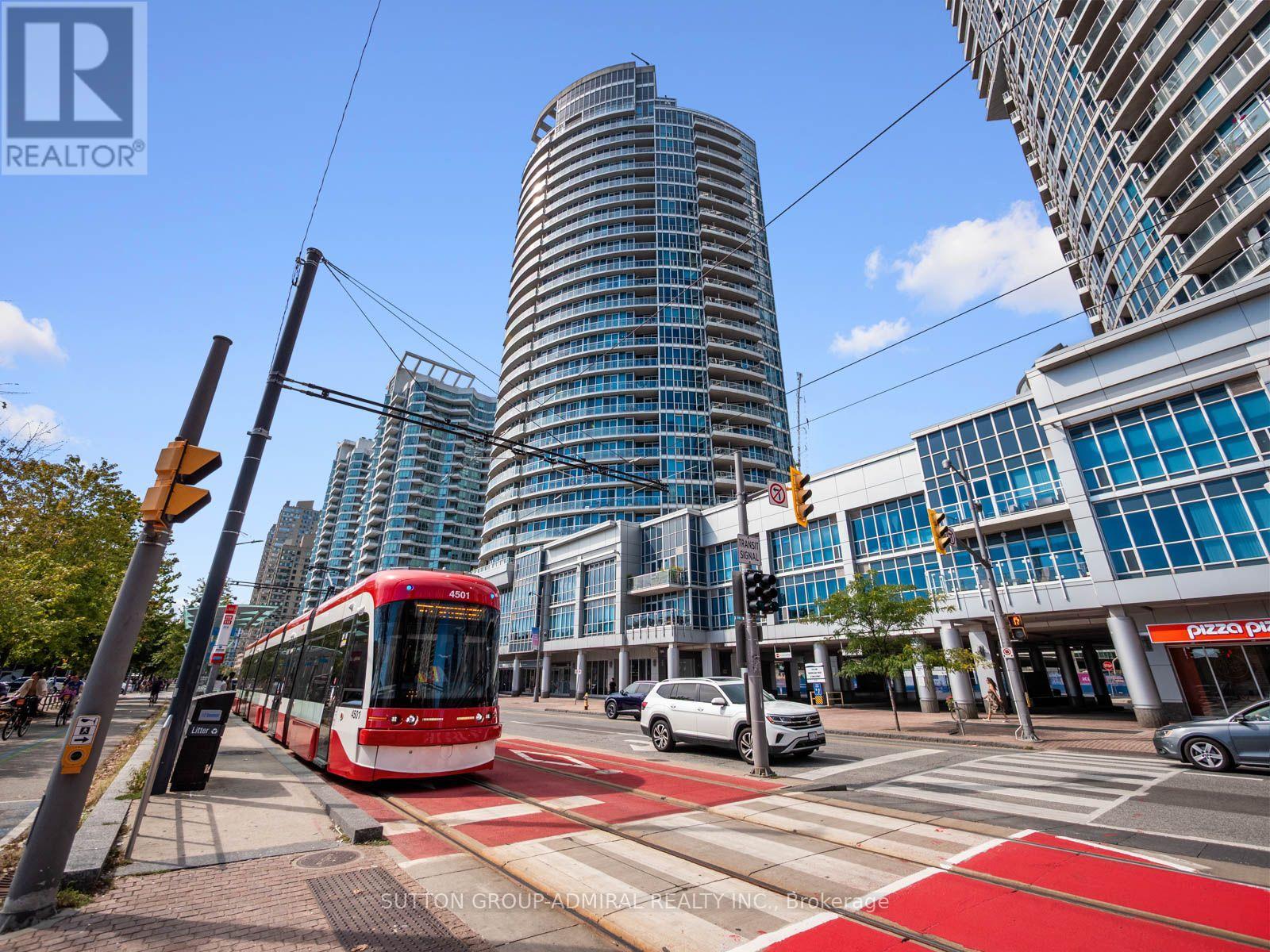#2103 218 QUEENS QUAY BOULEVARD W - 32