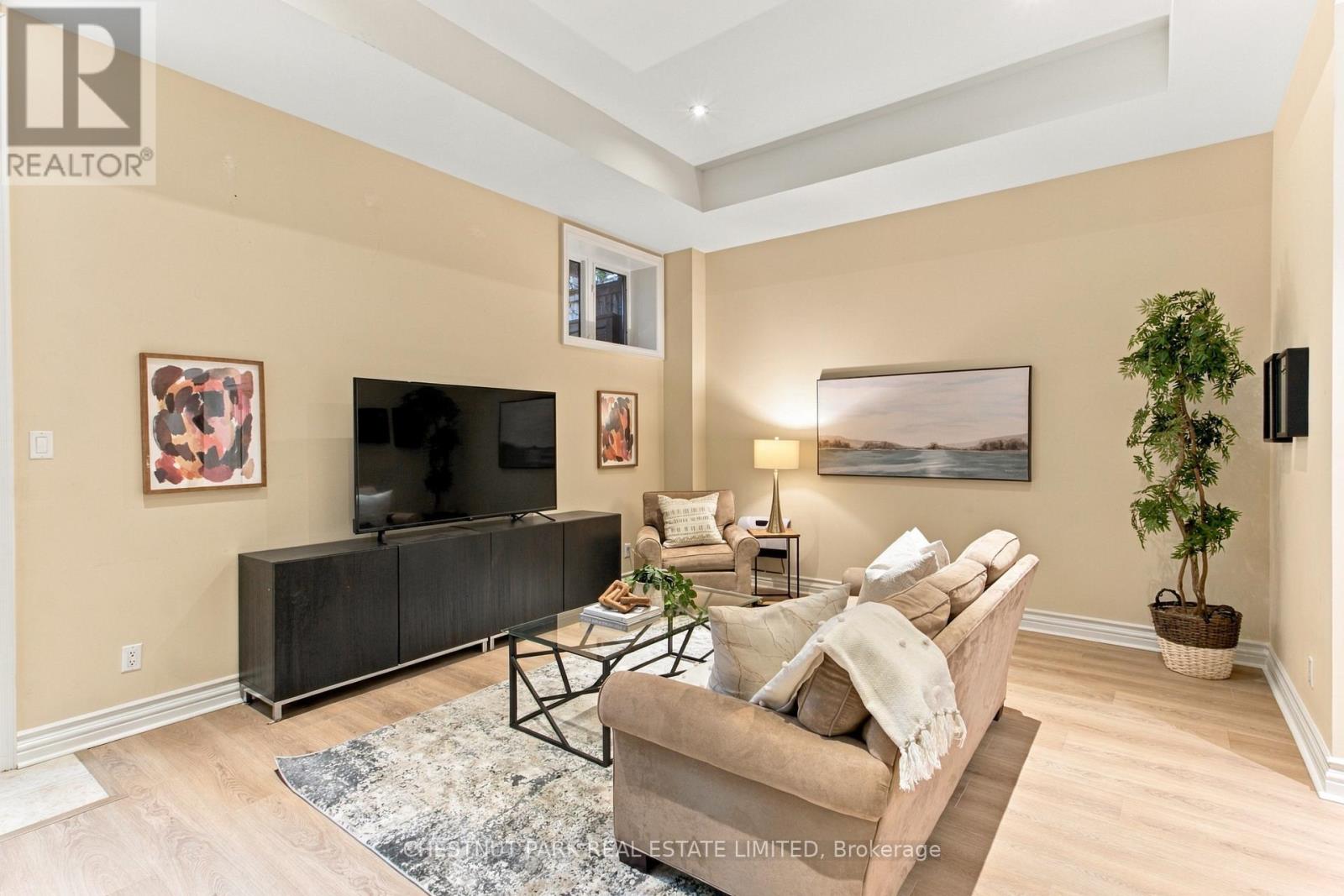 117 GLENGARRY AVENUE - 41