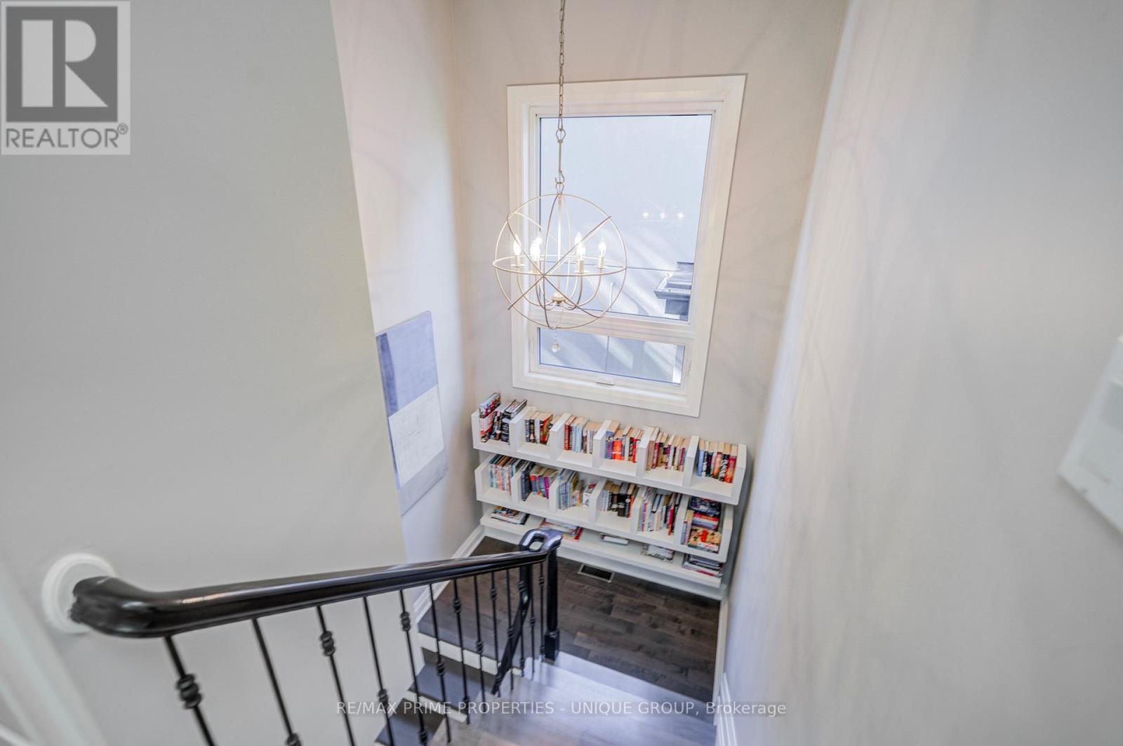 24 Cedarbank Crescent, Toronto, ON photo 22