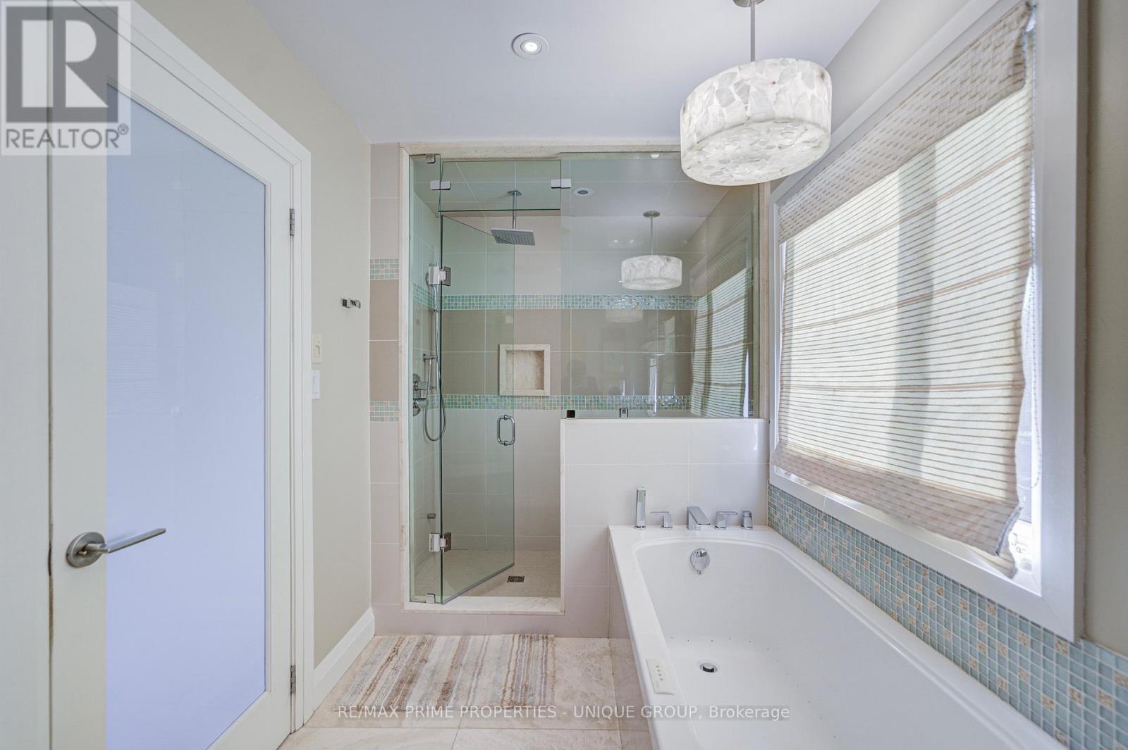 24 Cedarbank Crescent, Toronto, ON photo 35