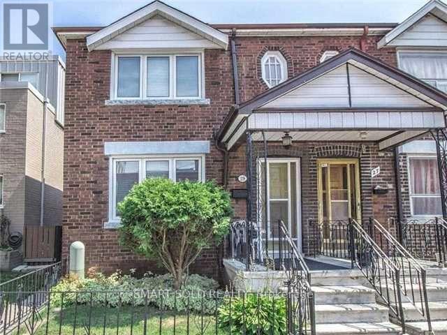 Photo of 29 Ryerson Avenue