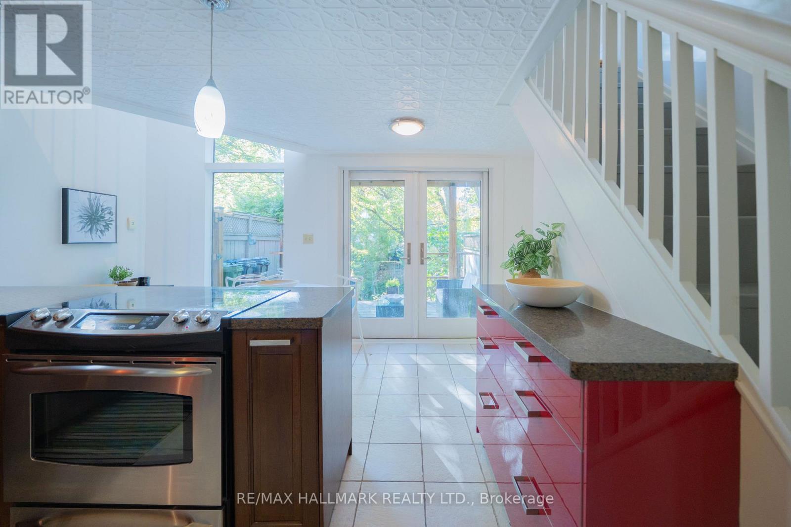 311 Bain Avenue, Toronto, ON photo 15
