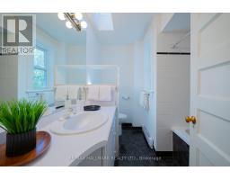 311 Bain Avenue, Toronto, ON M4J1B9 Photo 27