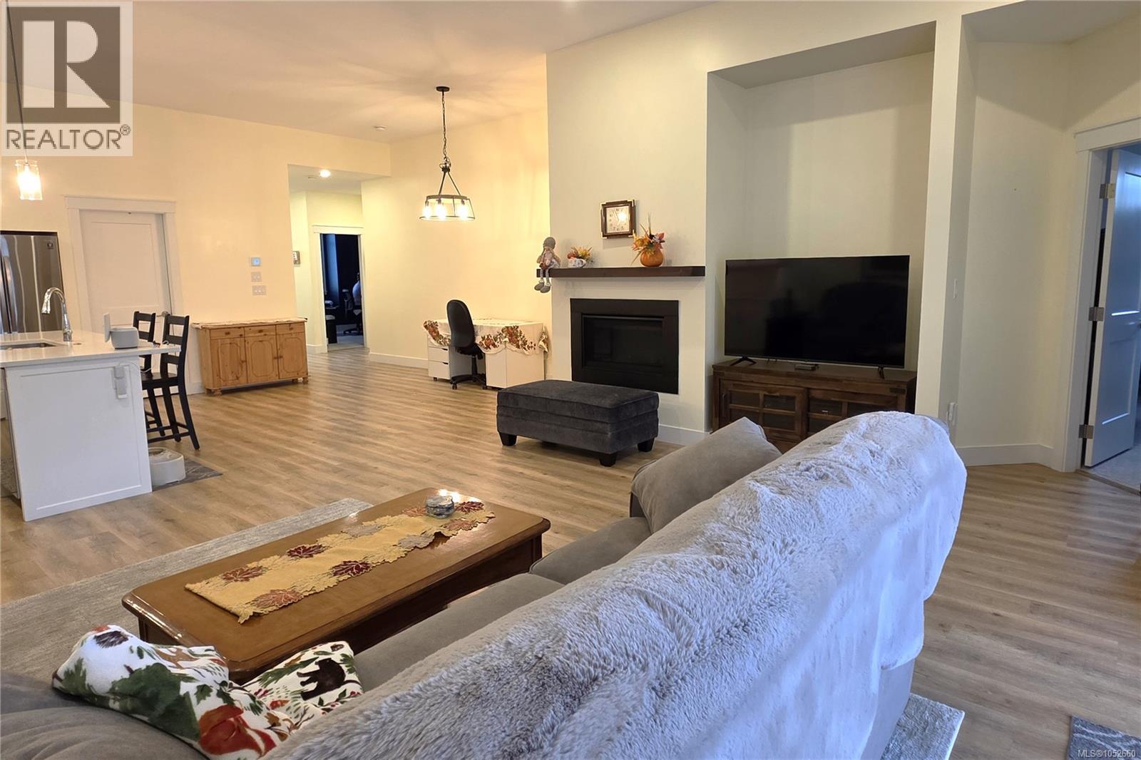 4 200 Nikola Rd, Campbell River