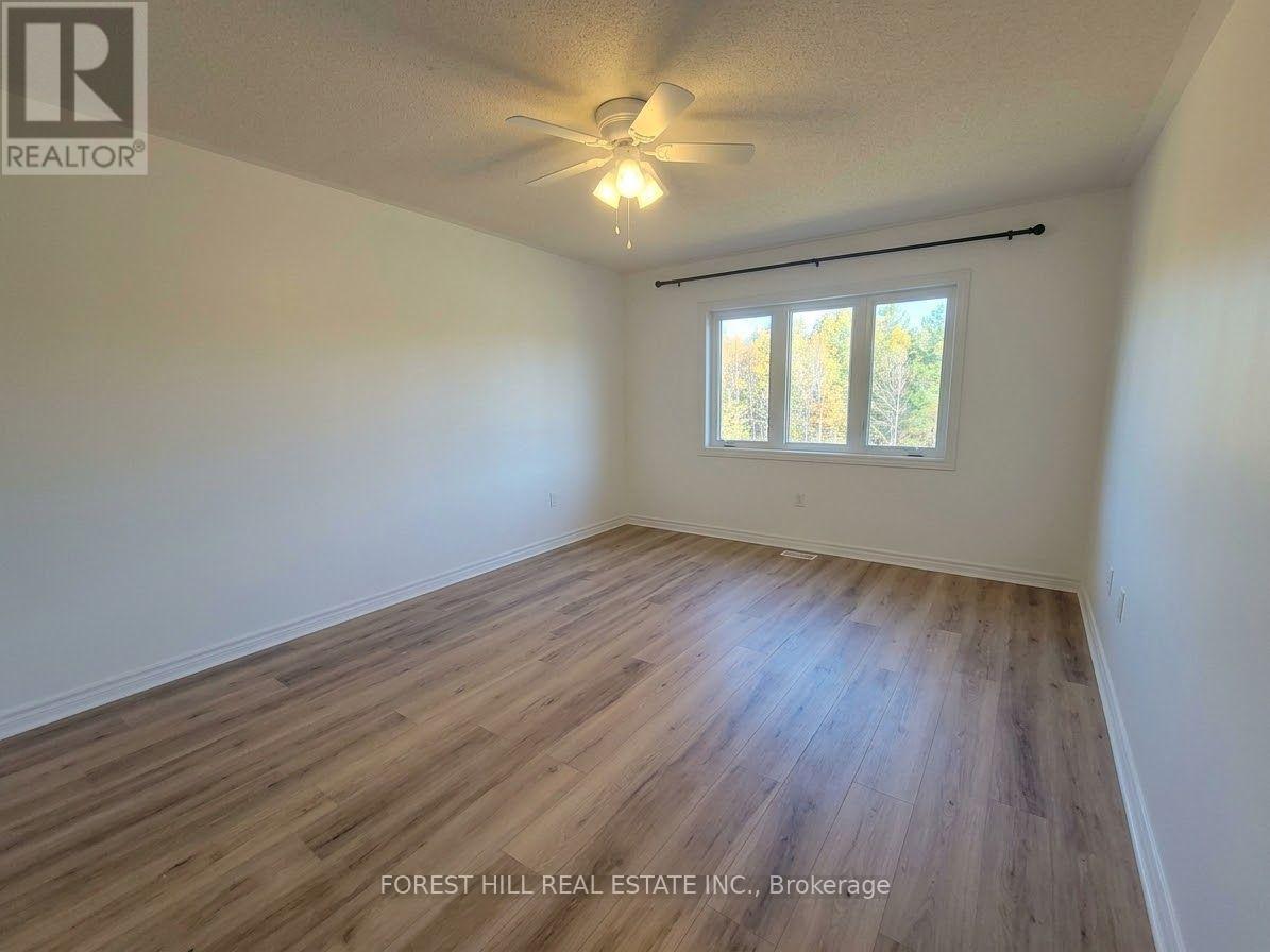 68 Blanchard Crescent, Essa photo 12