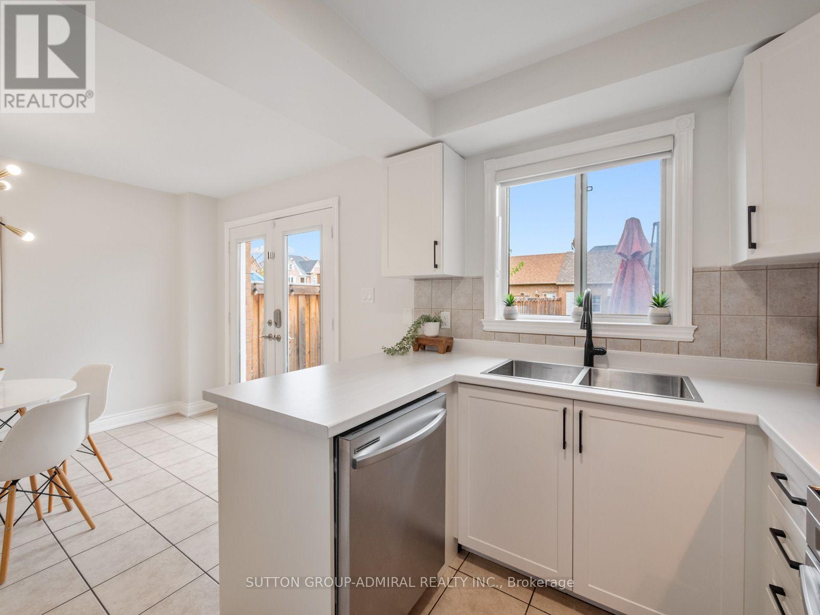 5 Melia Lane, Vaughan, ON photo 14