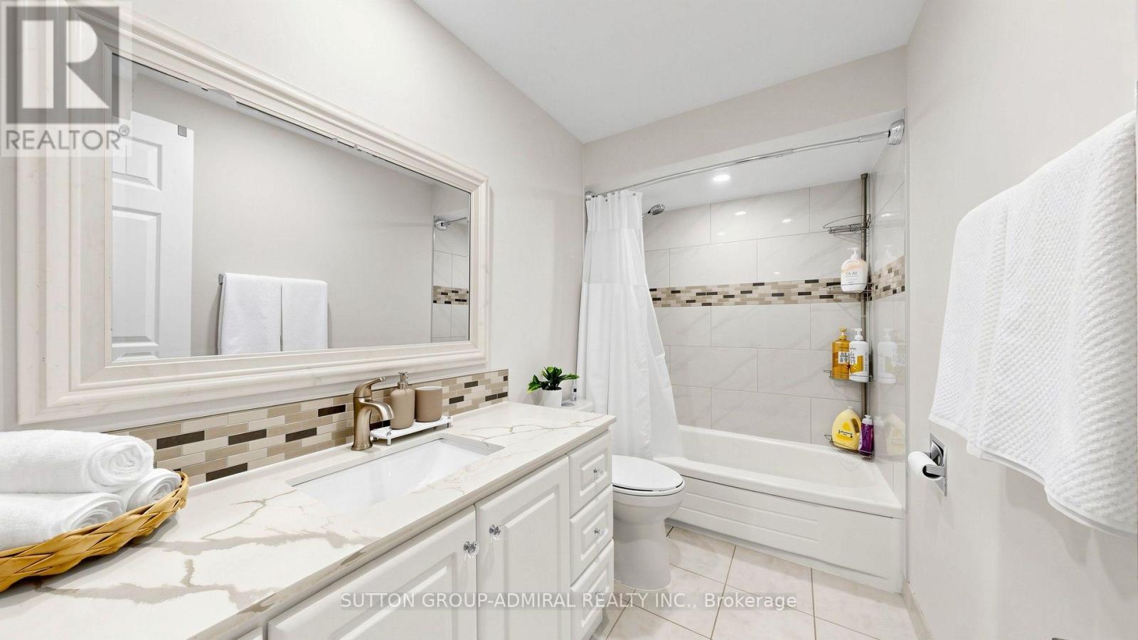 #59 11 PLAISANCE ROAD - 27