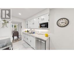 59 - 11 Plaisance Road, Richmond Hill, ON L4C5H1 Photo 12