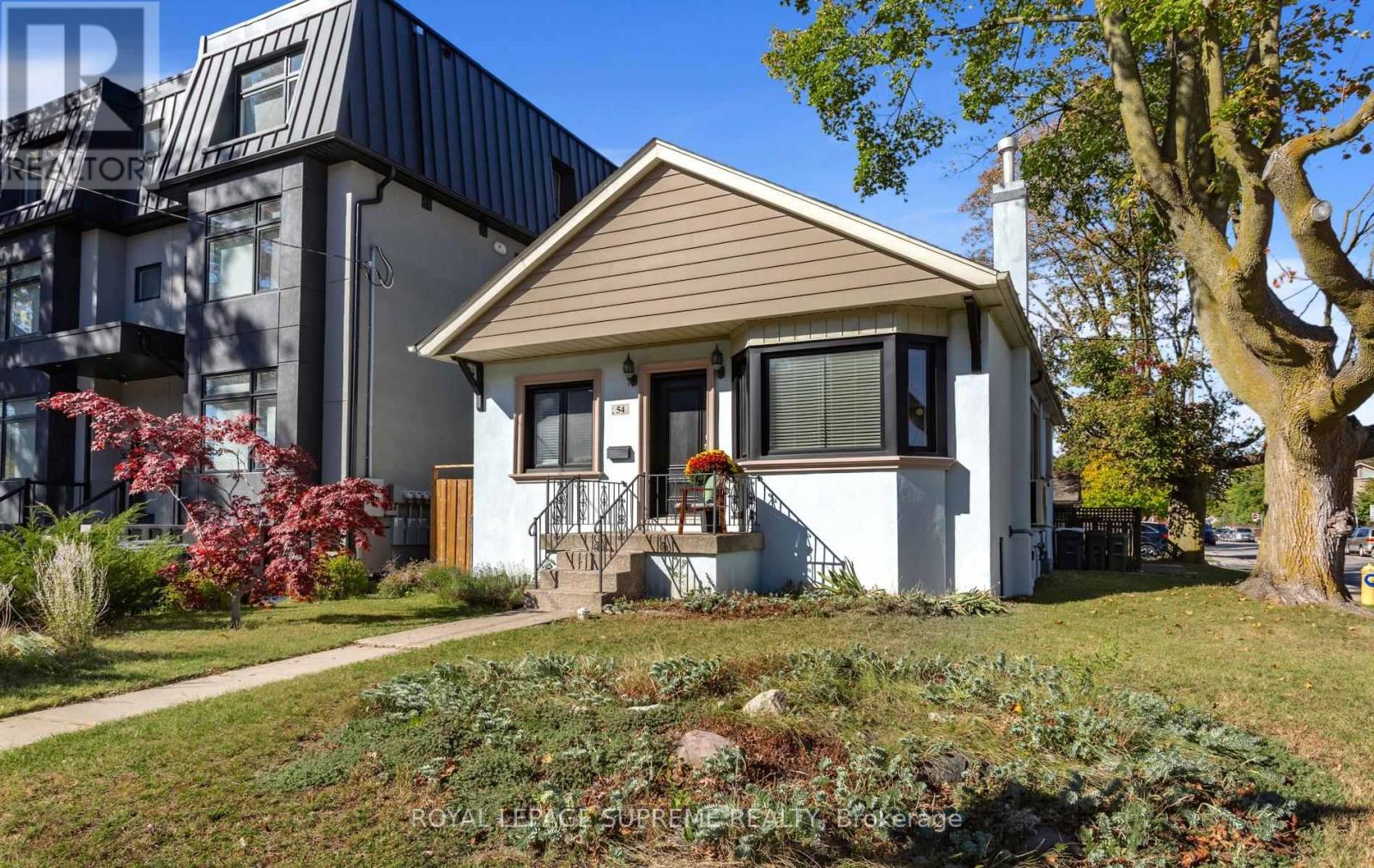 54 East Drive, Toronto, ON photo 3