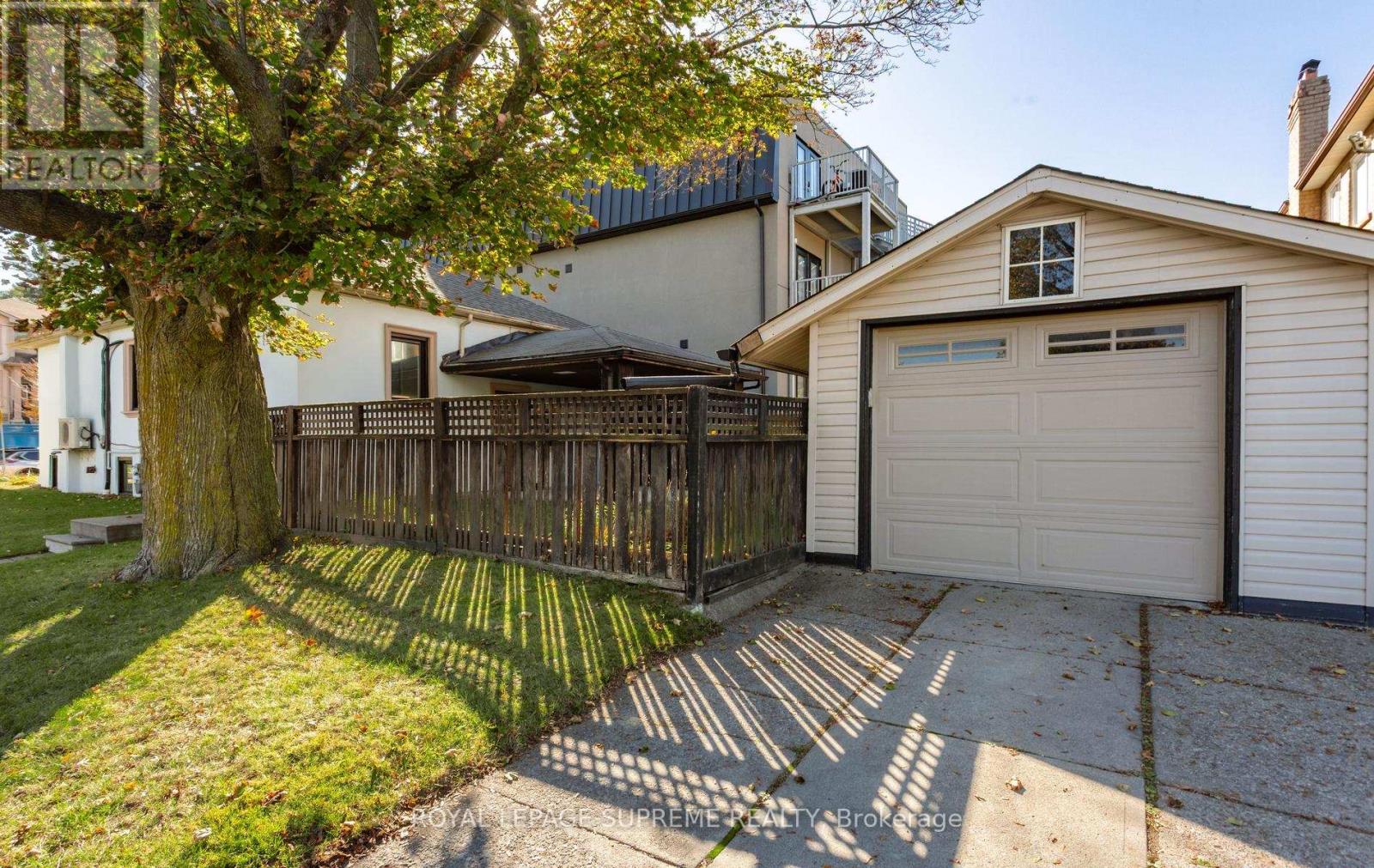 54 East Drive, Toronto, ON photo 47