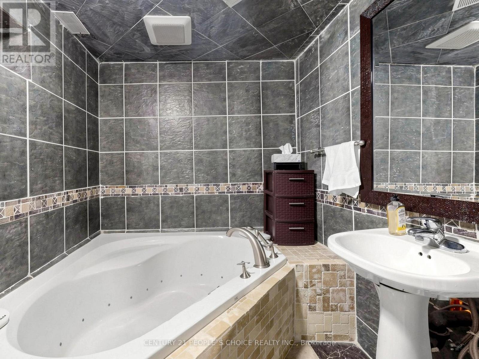6318 Camgreen Circle, Mississauga, ON photo 42