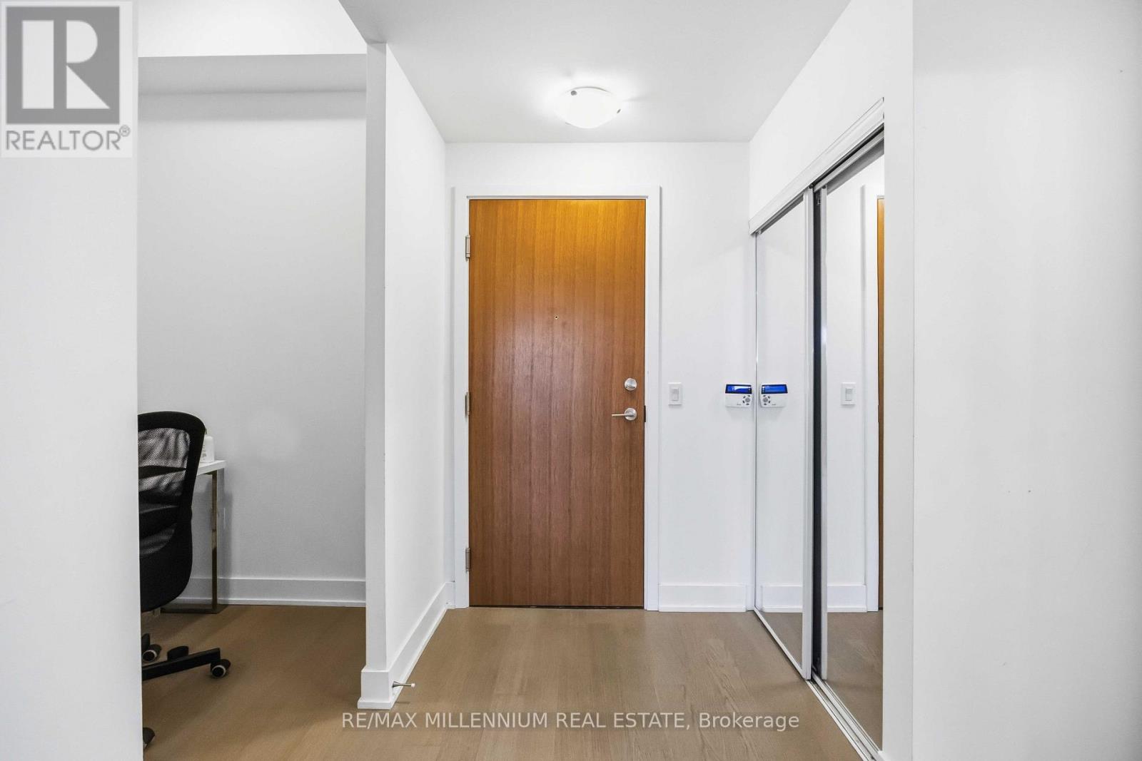 803- 20 Shore Breeze Drive, Toronto, ON photo 6