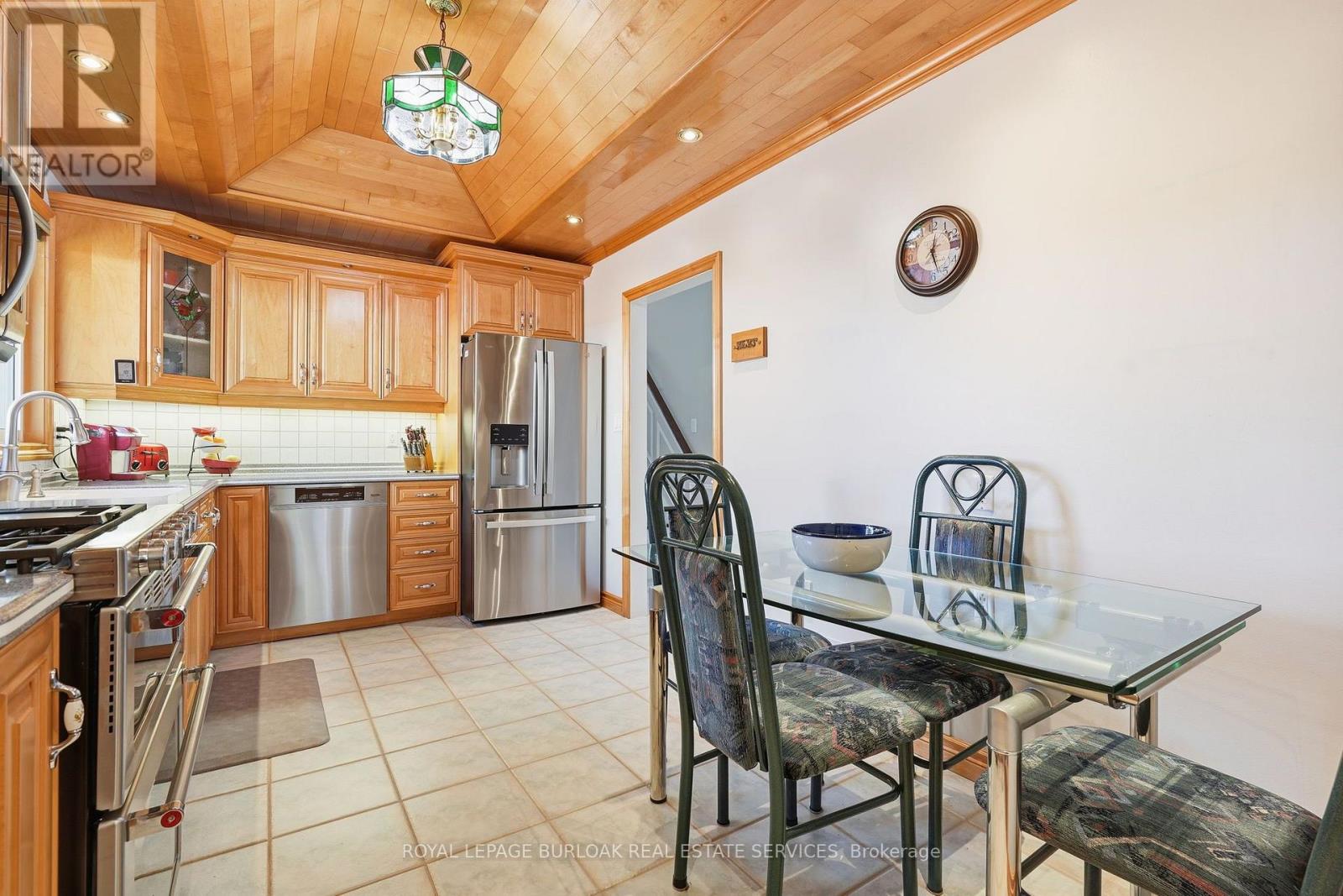 2432 Cyprus Avenue, Burlington, ON photo 15