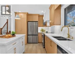 2pc Bathroom - 4 Bermuda Court, Hamilton, ON L9C2J8 Photo 10
