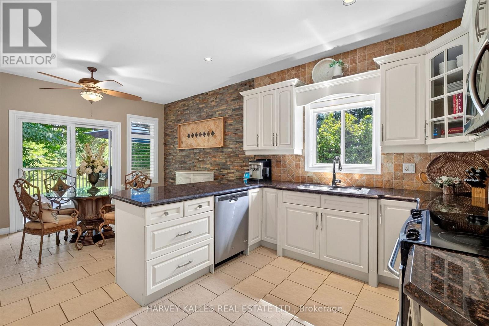 1 Franks Lane, Brantford, ON photo 8