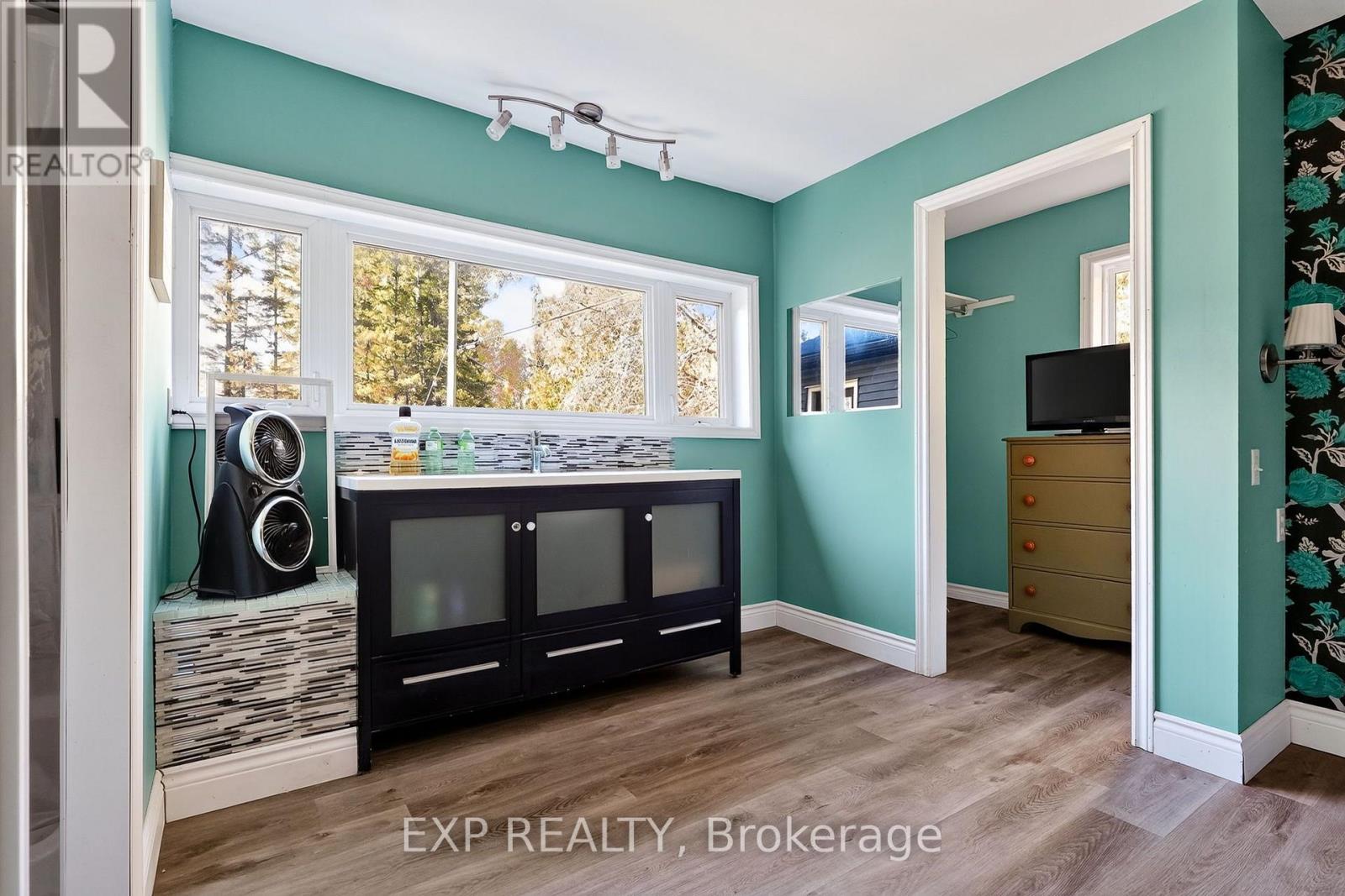 194 South Road, Hastings Highlands, ON photo 8