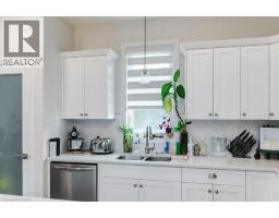 4pc Bathroom - 102 Livingston Drive, Tillsonburg, ON N4G0J3 Photo 11