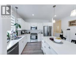 4pc Ensuite bath - 102 Livingston Drive, Tillsonburg, ON N4G0J3 Photo 10