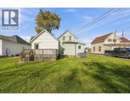 209 Queen Street, Wallaceburg, ON N8A1G4 Photo 36