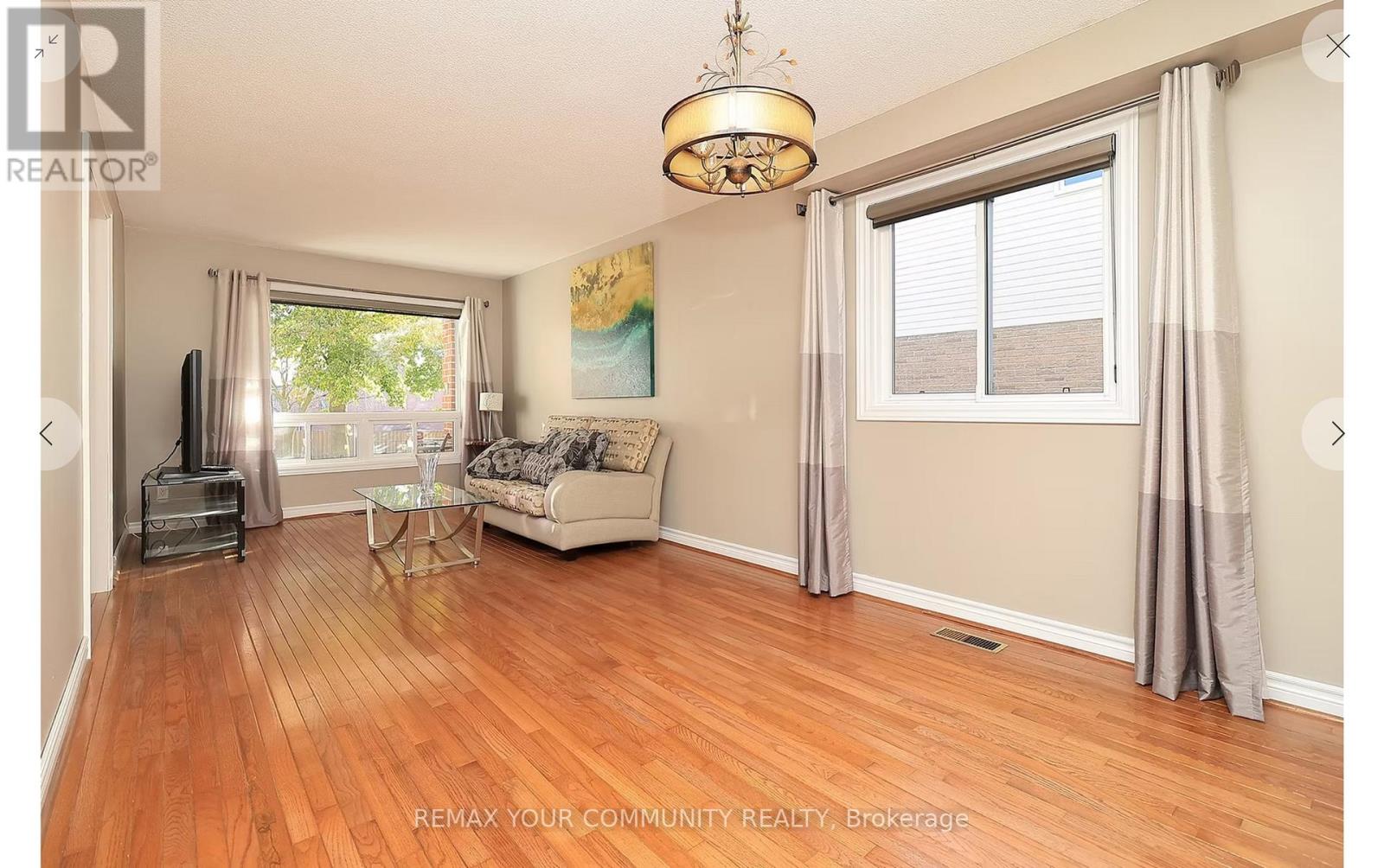 161 BILLINGS CRESCENT - 13