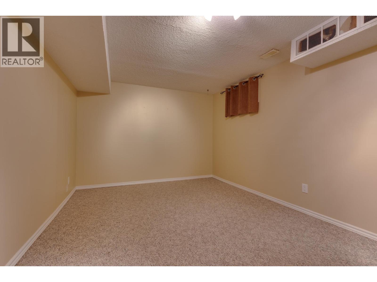 5220 YORK PLACE - 17