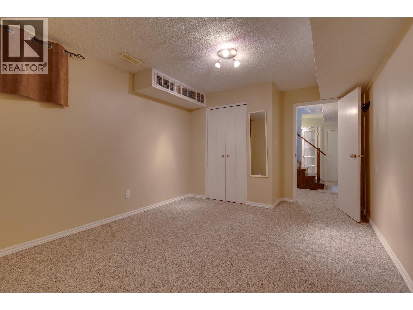 5220 YORK PLACE - 18