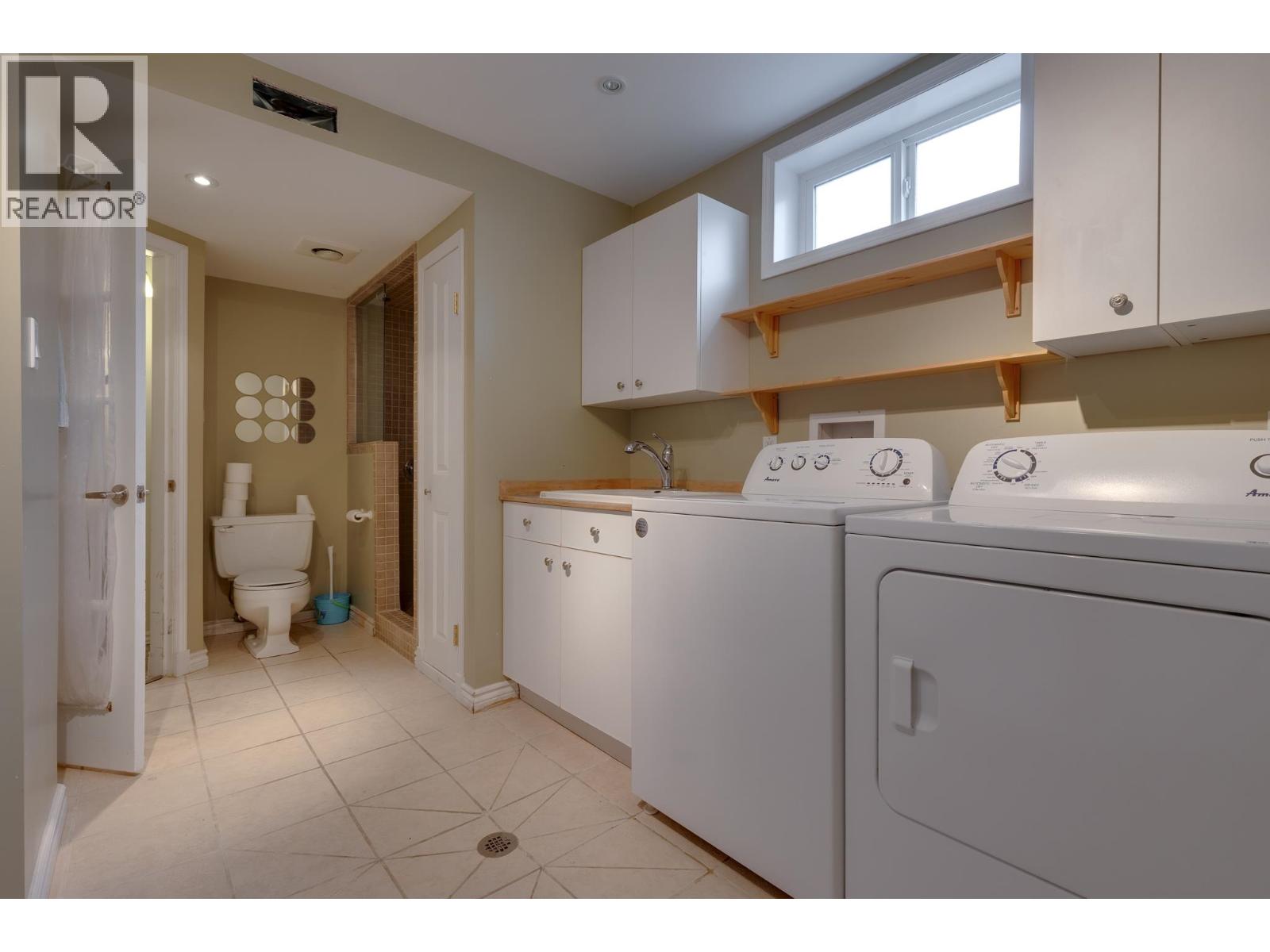 5220 YORK PLACE - 25
