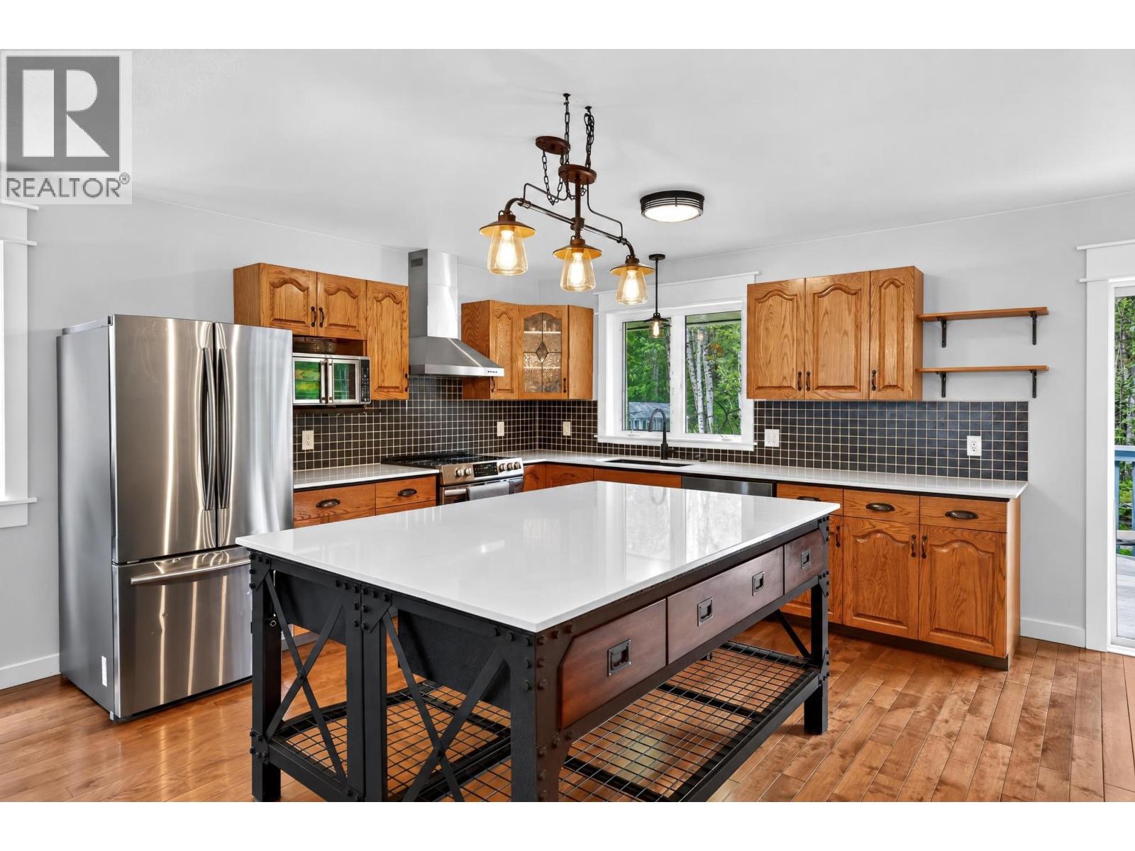 9365 OLAF ROAD - 4