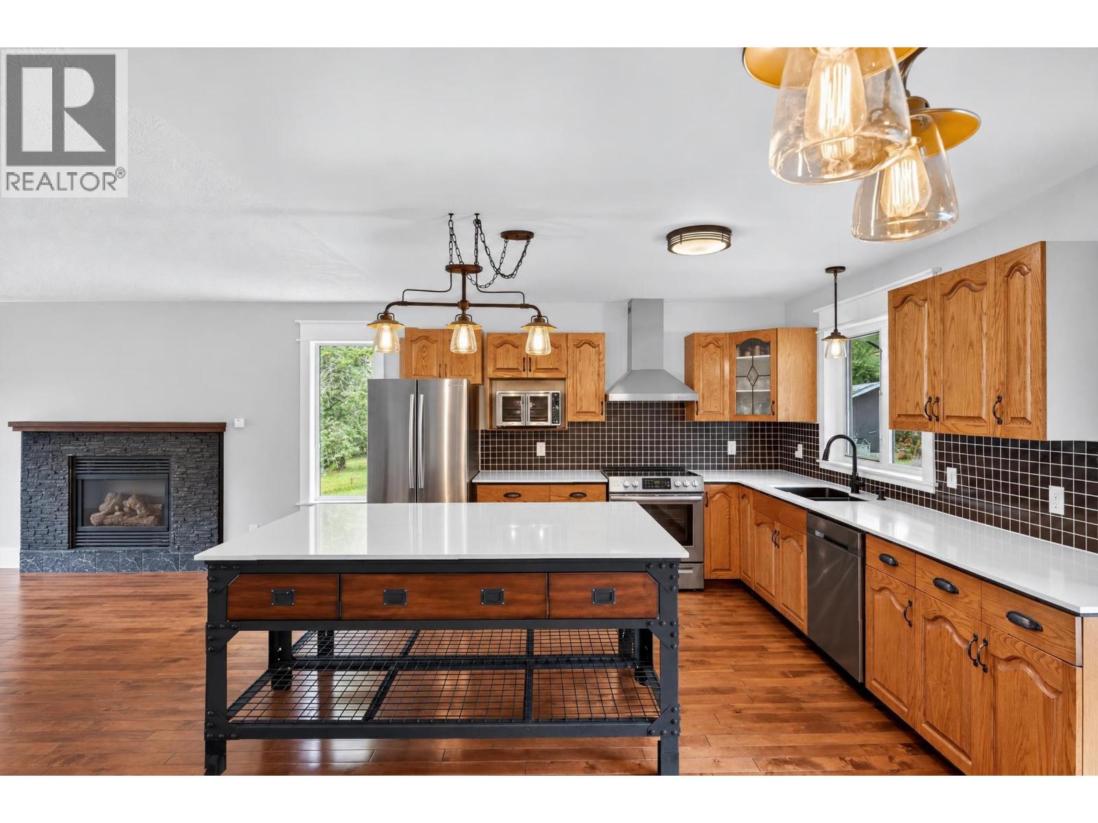 9365 OLAF ROAD - 5