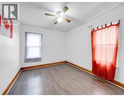 Living room - 3999 Grand Marais Road East, Windsor, ON N8W1W9 Photo 13